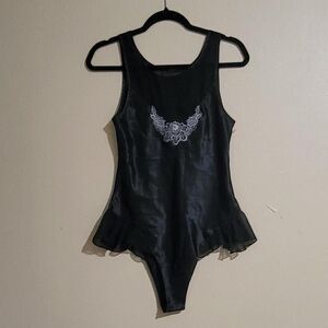 Vintage Goth Satin Bodysuit w/ Ruffle Hem & Lace Applique, Size Small